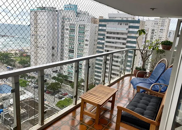 Apartamento espaçoso com vista Guarujá